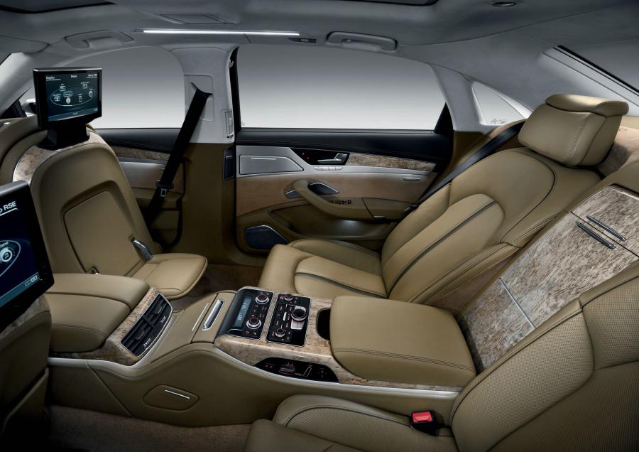 Интерьер Audi A8L W12 Quattro (D4) 2010 года  (WW) (фото 27 из 35)